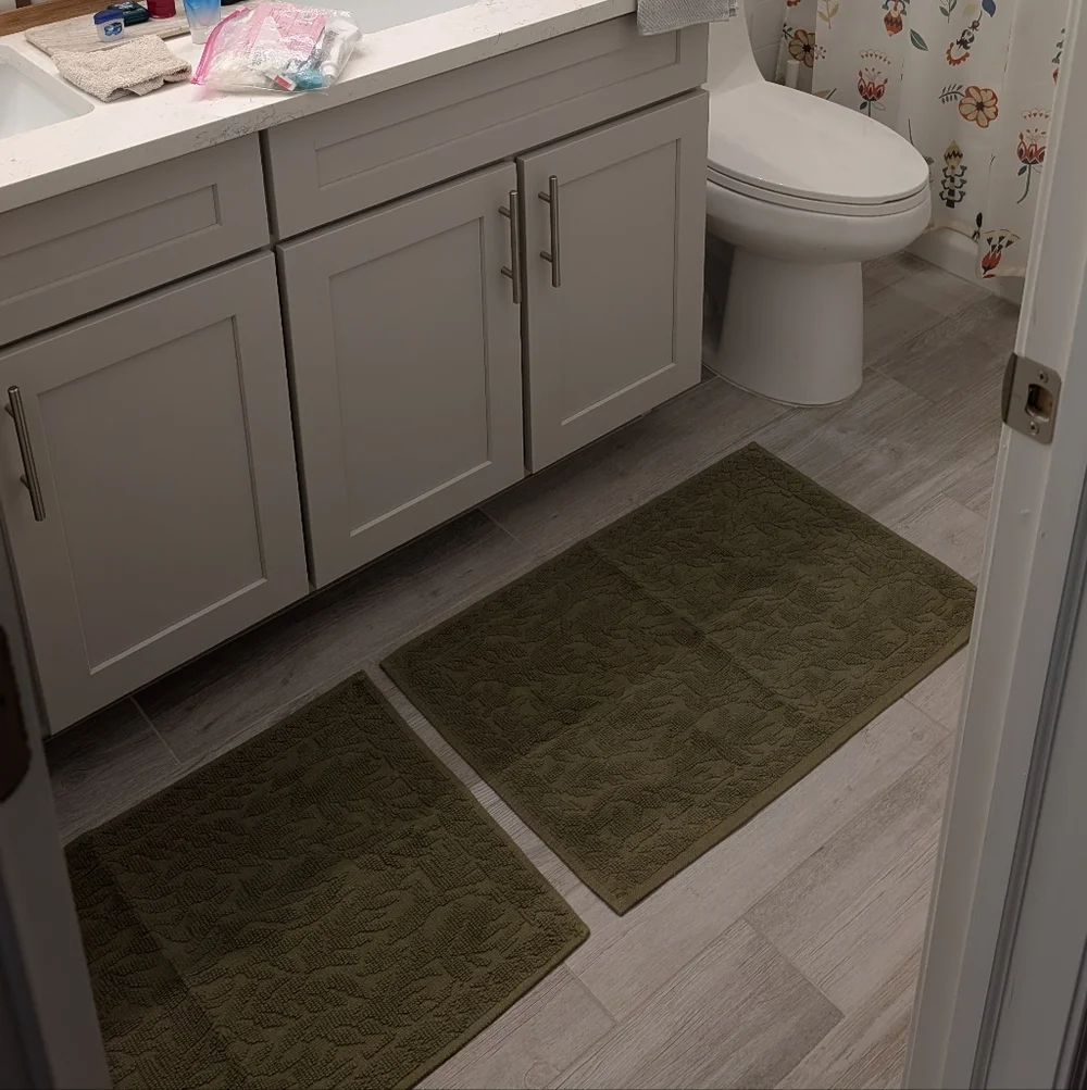 Primark Green Textured Bath Mat